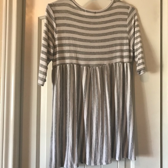 Grey and white striped yellow chair top - Picture 2 of 2